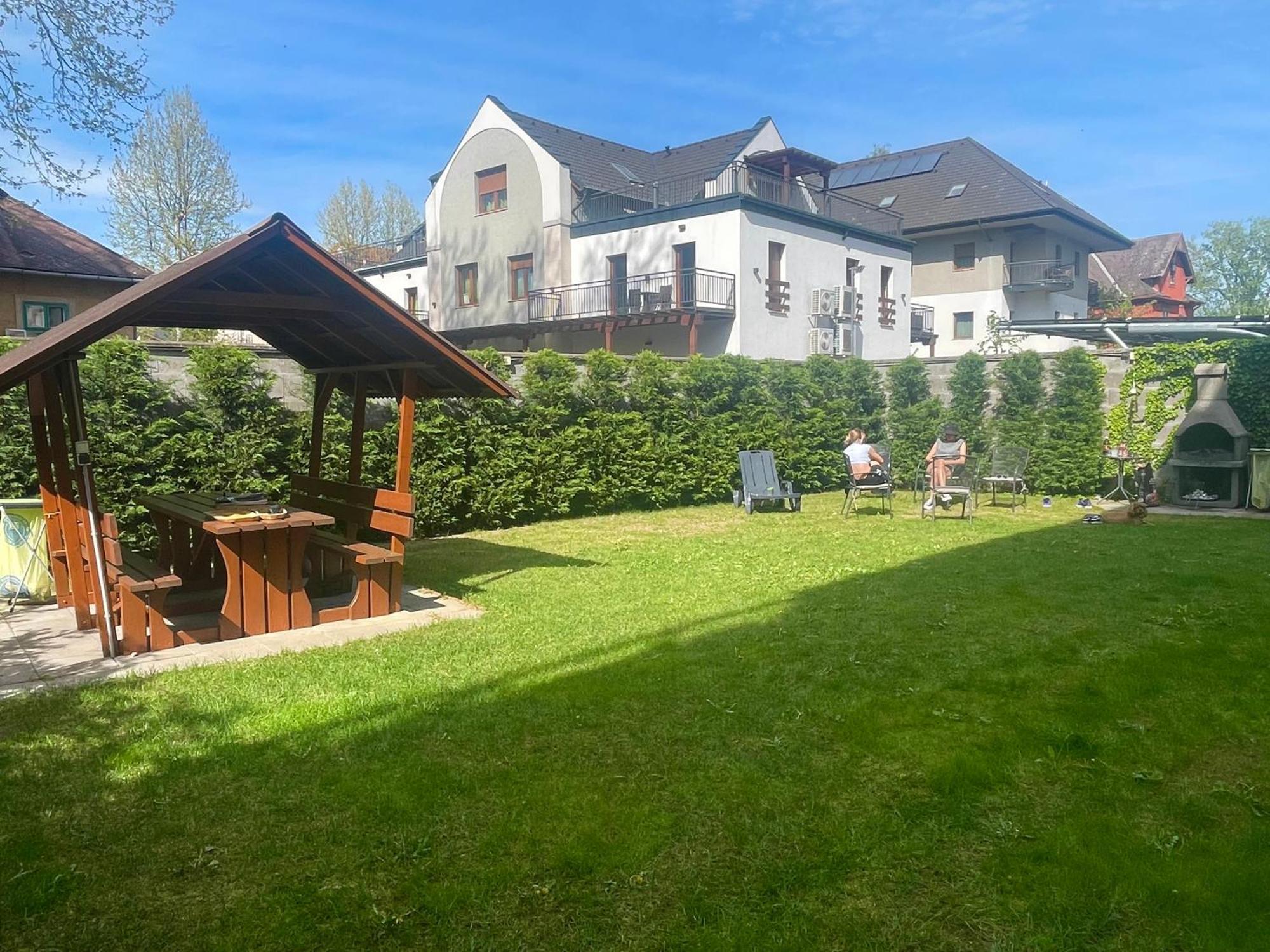 Republic5 Apartment Siófok Eksteriør billede
